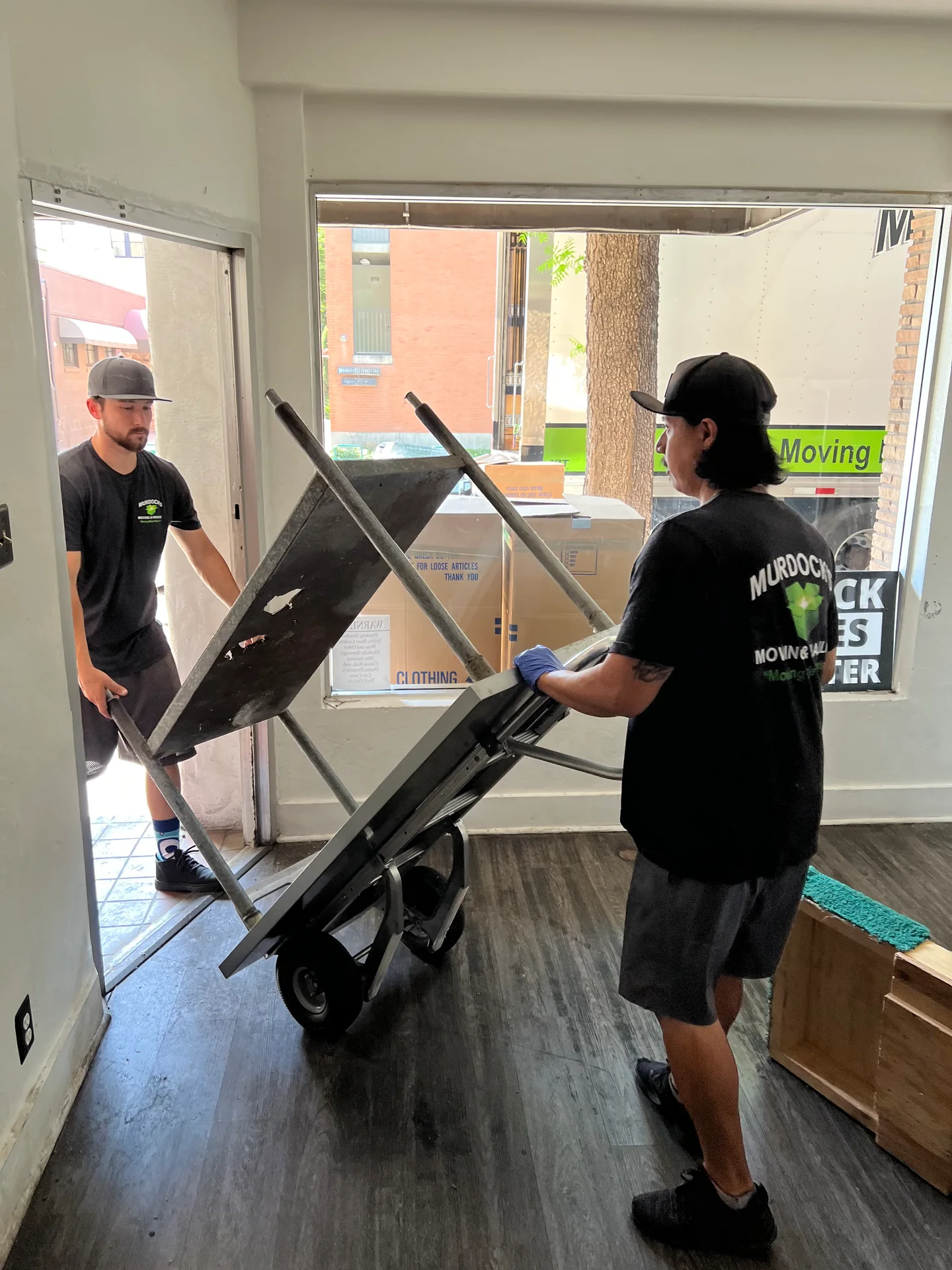 Murdock’s moving crew preparing a Sacramento to Seattle move
